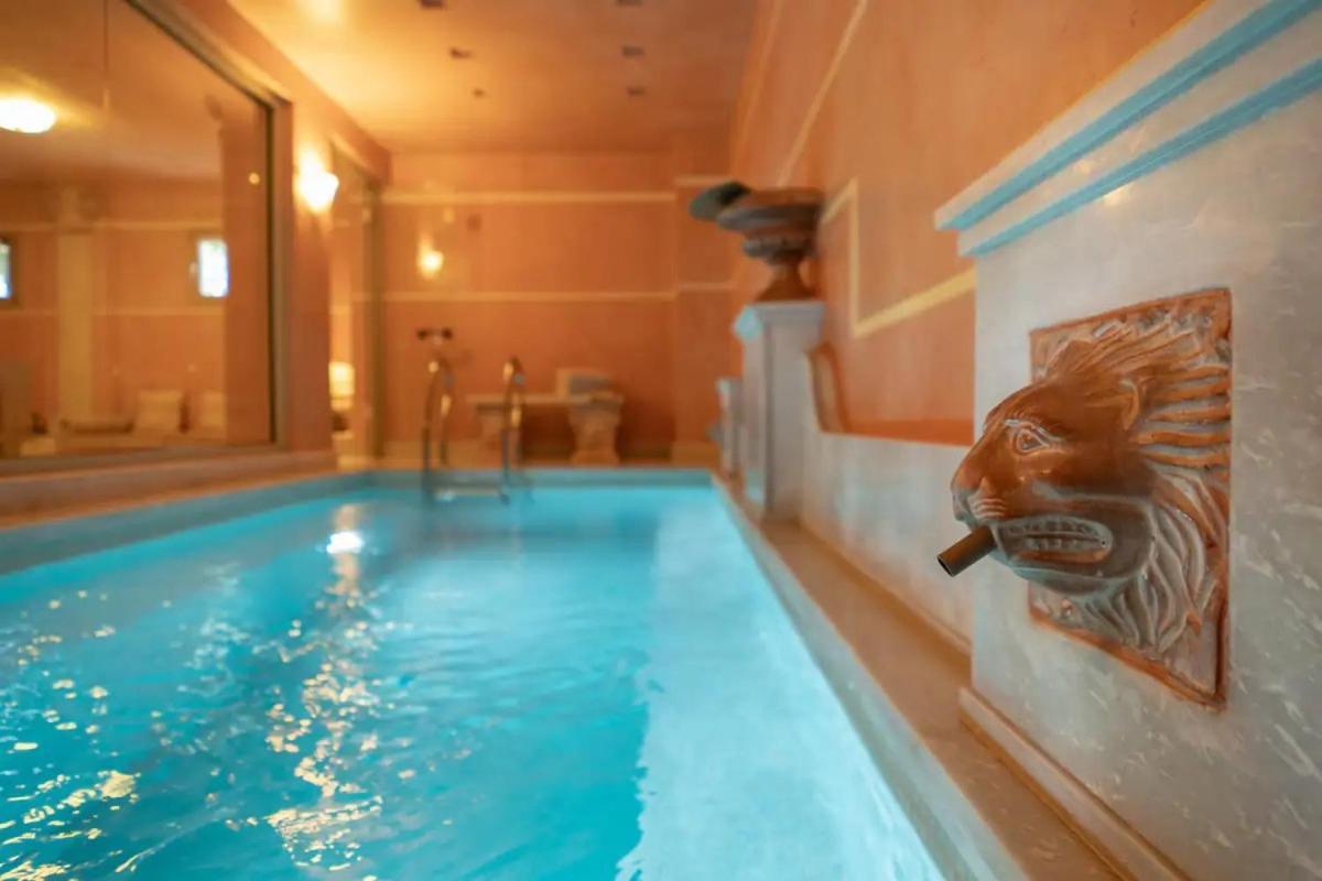 Unique Room With Indoor Pool & Attic Alli Meria Buitenkant foto