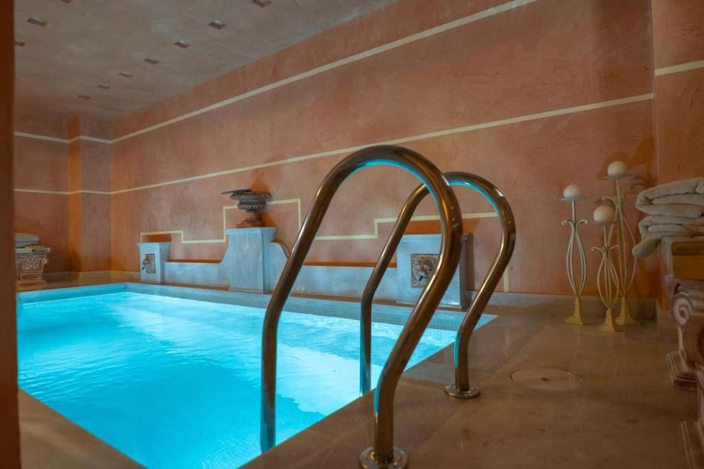 Unique Room With Indoor Pool & Attic Alli Meria Buitenkant foto